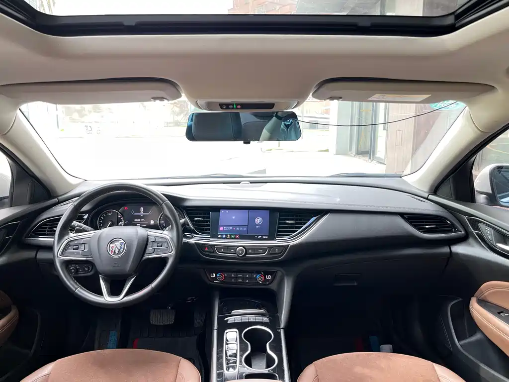 Regal 552 T Luxury