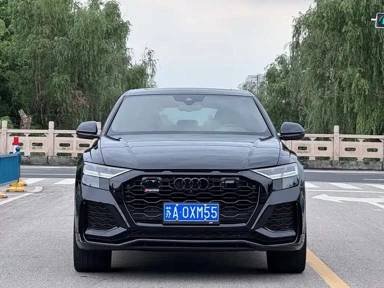 Audi Q8 55 TFSI Luxury Dynamic
