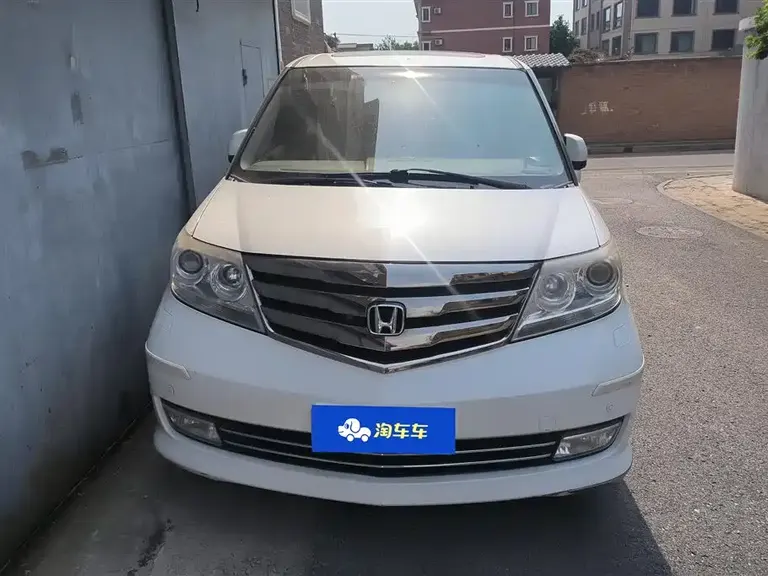 Honda Elysion 2.4 L VTi-S Distinguished