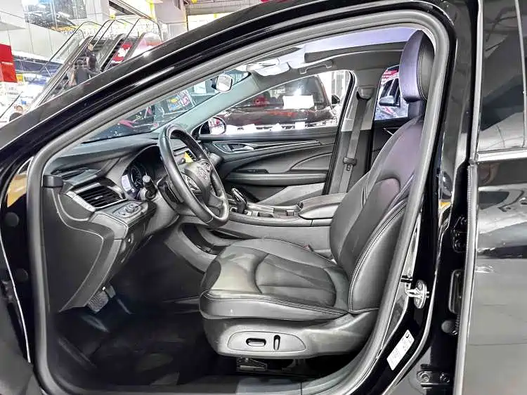 LaCrosse 552 T Luxury