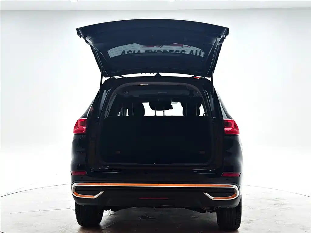 Haval M6 PLUS 1.5 T DCT Distinguished Connected