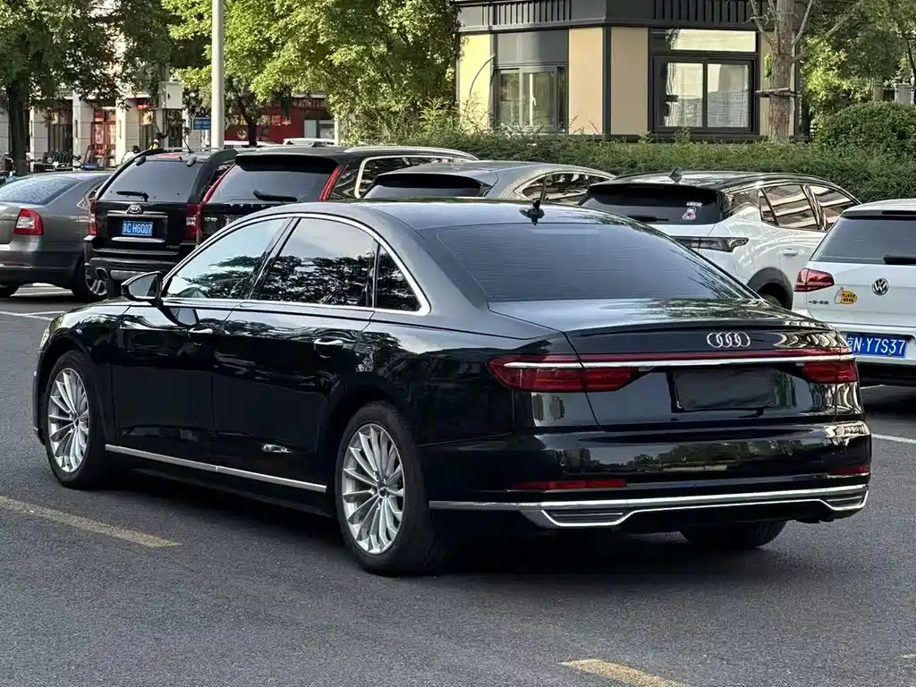 Audi A8 Plus A8 L 50 TFSI quattro Comfort