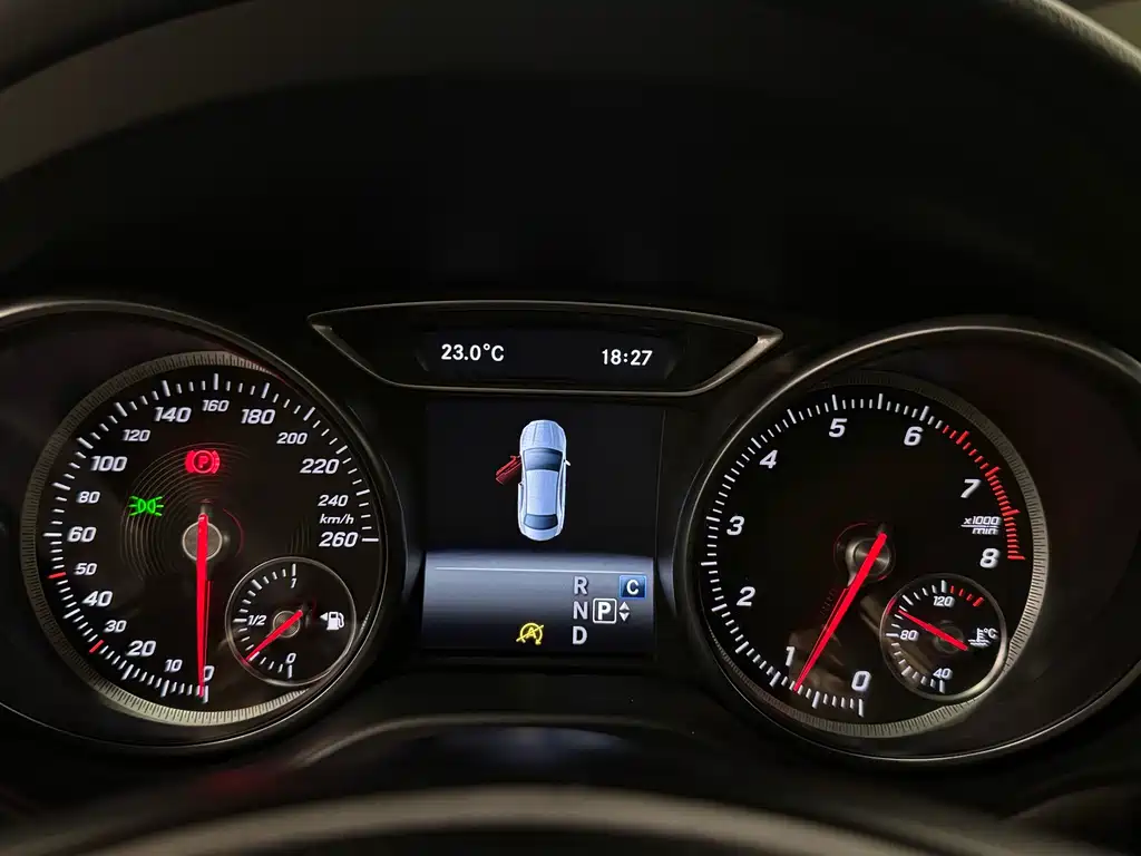 Mercedes-Benz CLA (Import) CLA 200 Fashion
