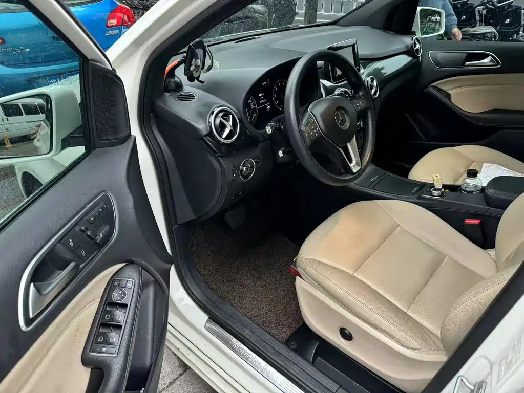 Mercedes-Benz B-Class B 180