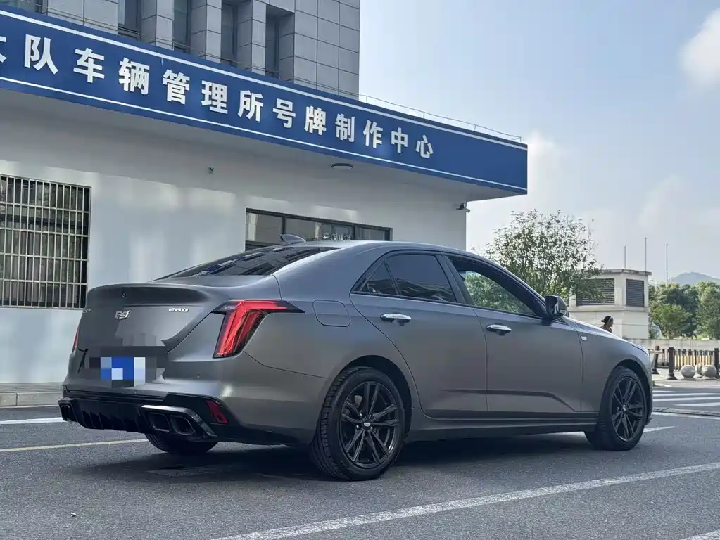 Cadillac CT4 28 T Luxury