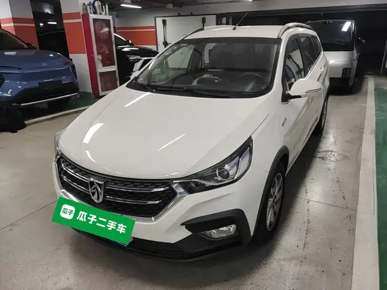 Baojun 310 W 1.5 L Auto Fashion CN-VI