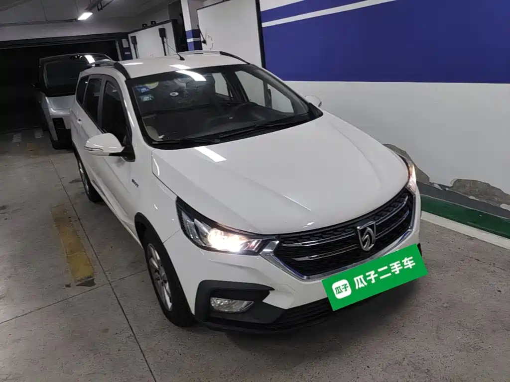 Baojun 310 W 1.5 L Auto Fashion CN-VI