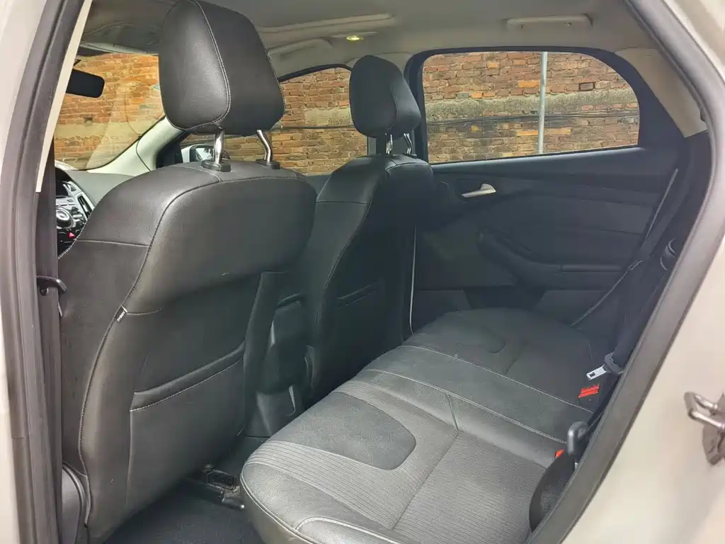 Focus Hatchback 2.0 L Auto Luxury Sport