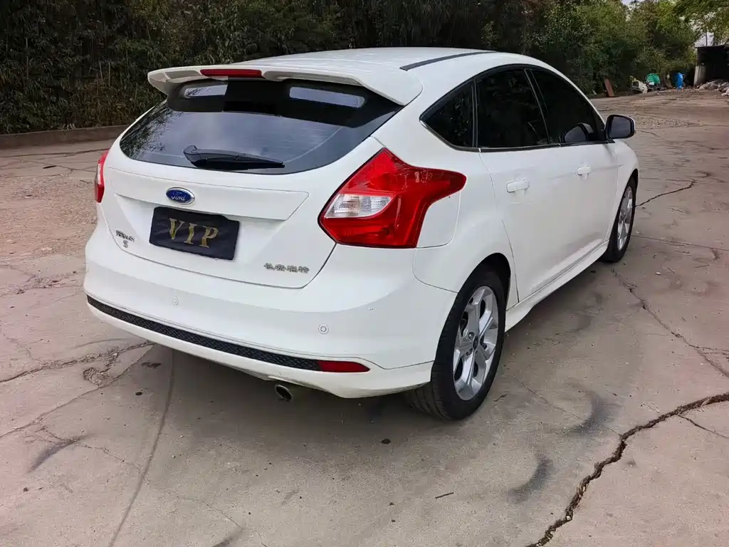 Focus Hatchback 2.0 L Auto Luxury Sport