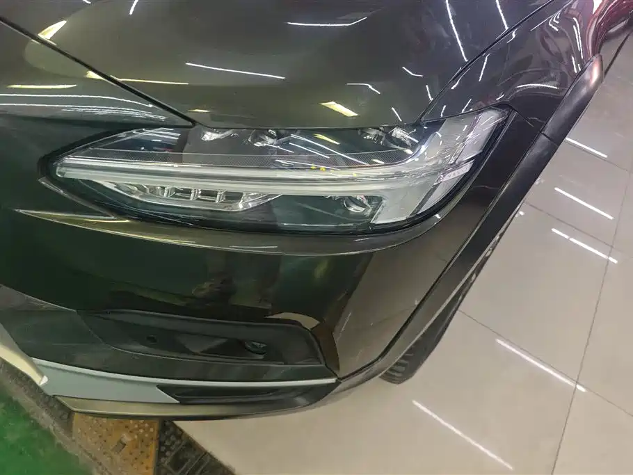 Volvo V90 Cross Country B5 AWD Smart Vision