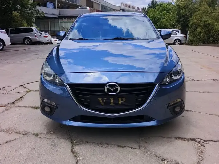 Mazda 3 Axela Sedan 1.5 L Auto Luxury