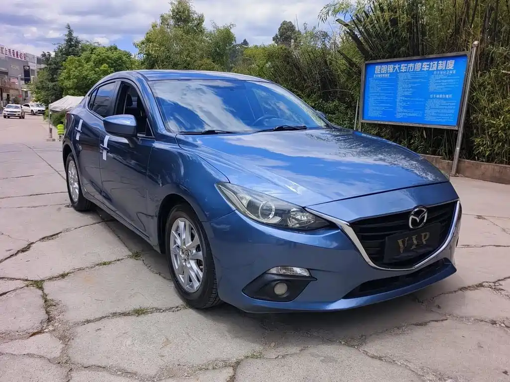 Mazda 3 Axela Sedan 1.5 L Auto Luxury