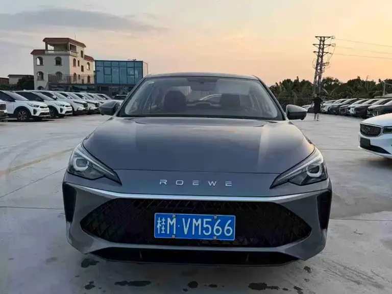Roewe i5 1.5 L CVT Honored