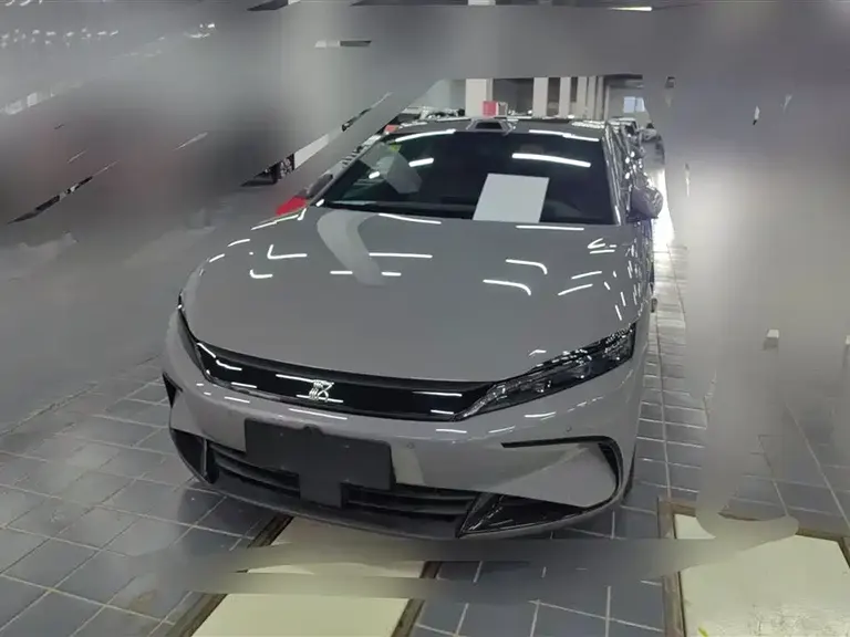 BYD Han DM-i Smart Drive 125 KM Honored