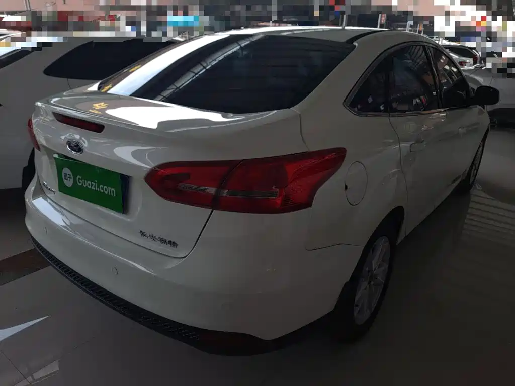 Focus Sedan 1.6 L Auto Style