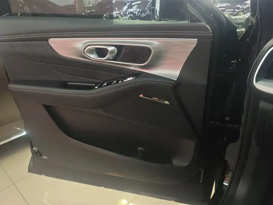 GAC Trumpchi GS8 Navigator Series 2.0 TGDI 2 WD Luxury Connected 7-seat