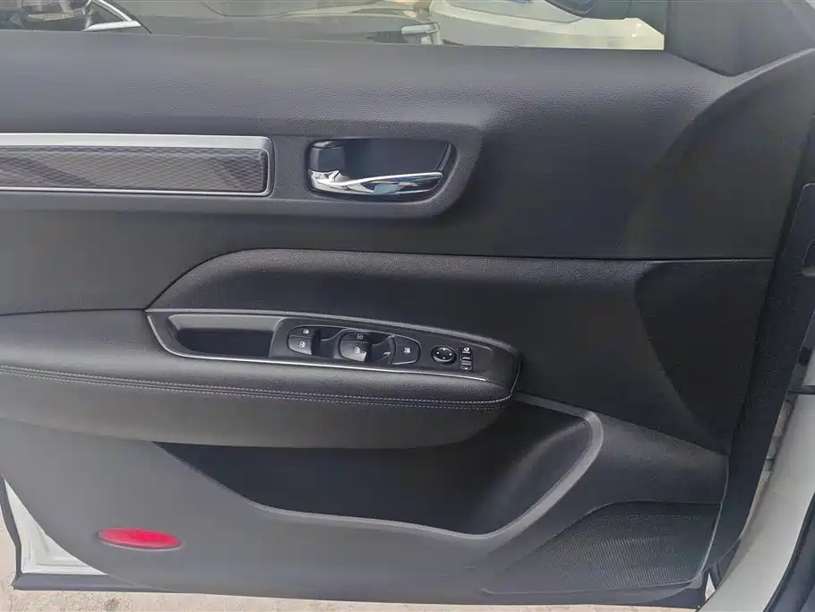 Koleos 科雷傲 2019款 SCe200 两驱探享智尚版 国V