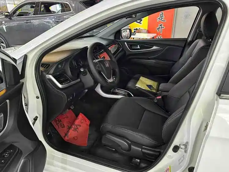 Crider 1.8 L Auto Luxury