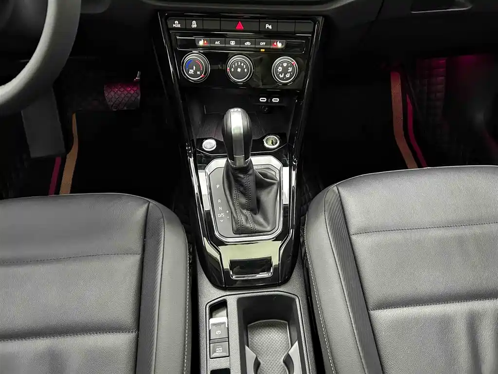 T-ROC 280 TSI DSG 2 WD Comfort Enjoyment PLUS
