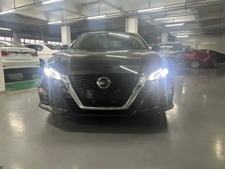 Nissan Teana Facelift 2.0 L XL Upper Smart Travel