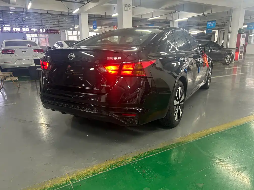 Teana Facelift 2.0 L XL Upper Smart Travel