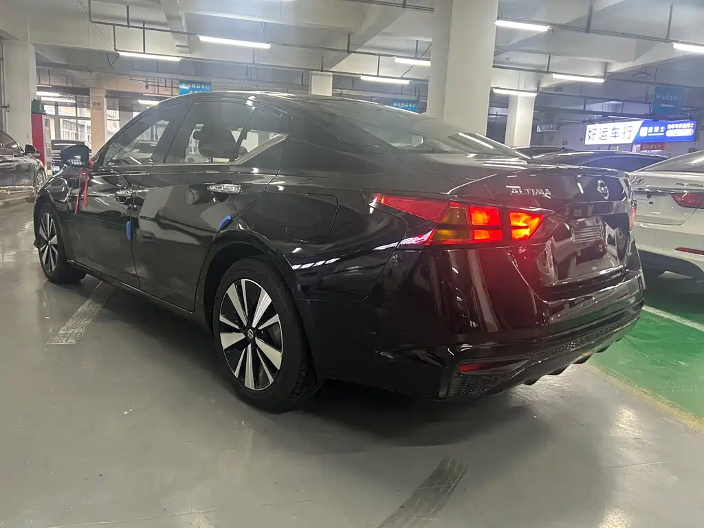 Teana Facelift 2.0 L XL Upper Smart Travel