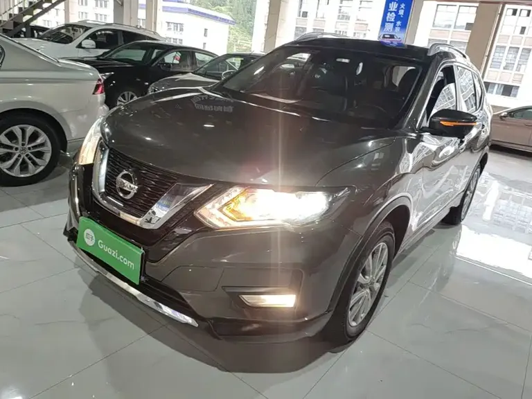 Nissan X-Trail 2.0 L CVT Connected Comfort 2 WD