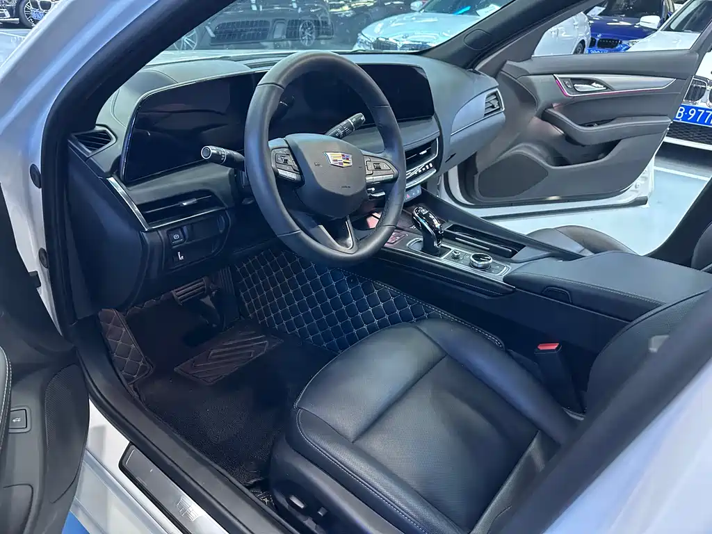 Cadillac CT5 28 T Luxury Pro