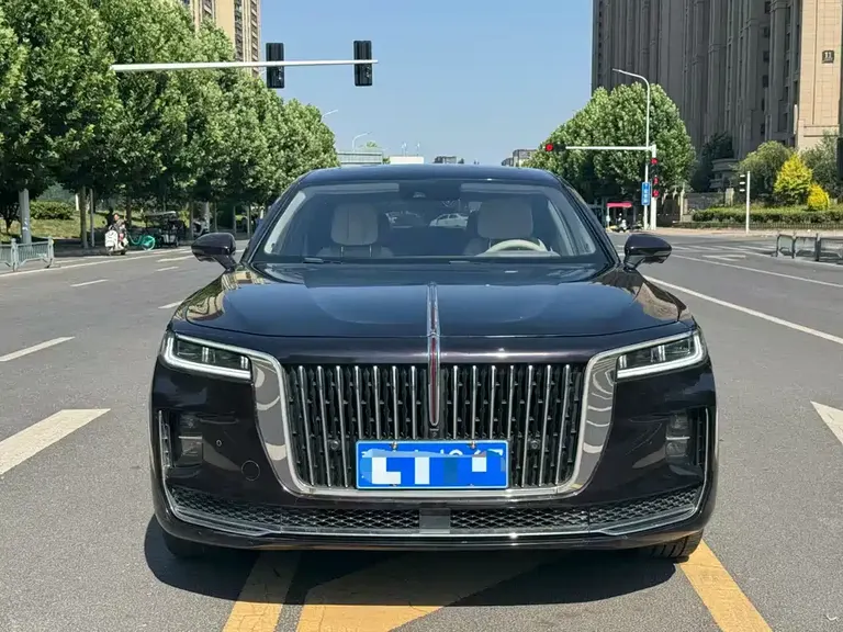 Hongqi H9 2.0 T Connected Flagship