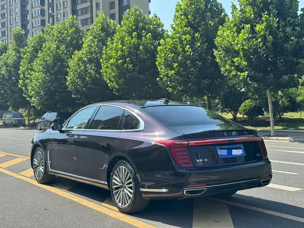 Hongqi H9 2.0 T Connected Flagship