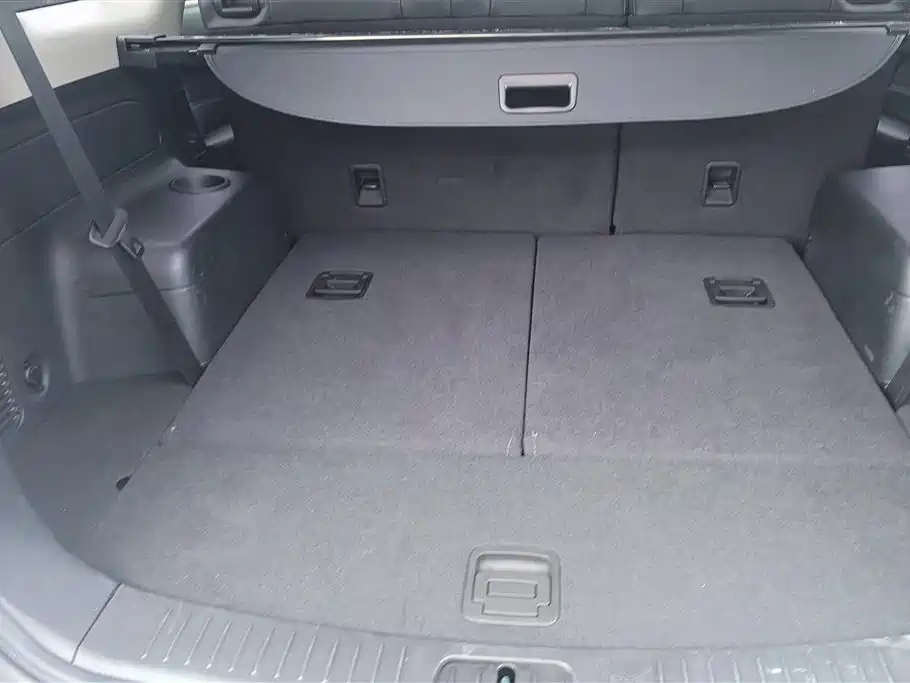 Captiva 2.4 L 2 WD Luxury 7-seat