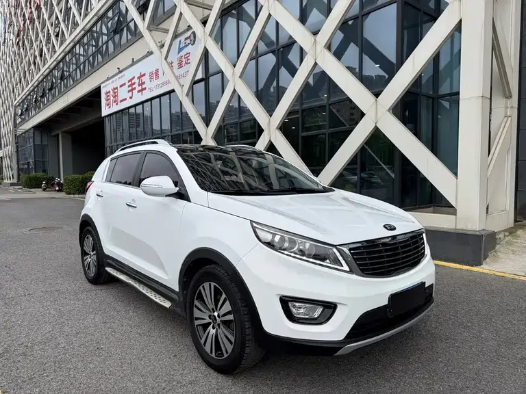 Kia Sportage 2.0 L Auto 2 WD DLX
