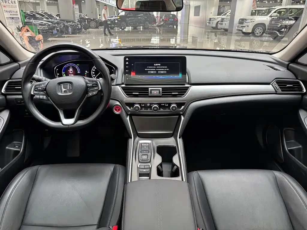 Accord Sharp· Hybrid 2.0 L Sharp Leading