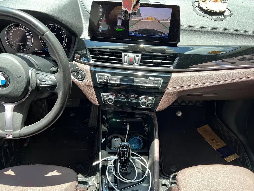 BMW X2 sDrive25 i Leading M Sport Package