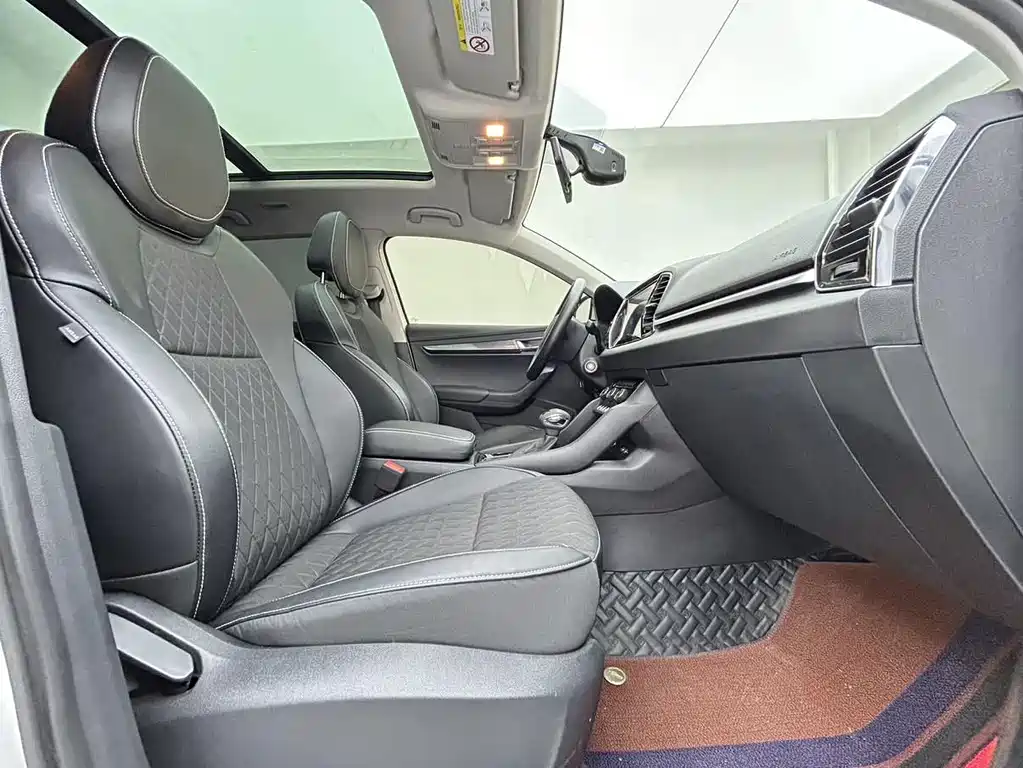 Karoq TSI280 Luxury