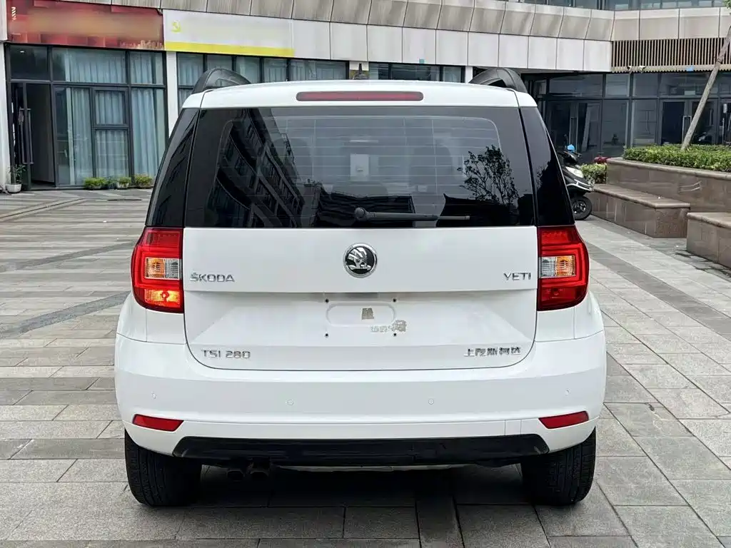 Yeti TSI280 DSG Car Share Brothers