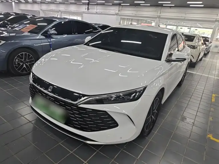 BYD Qin L DM-i 80 KM Transcend