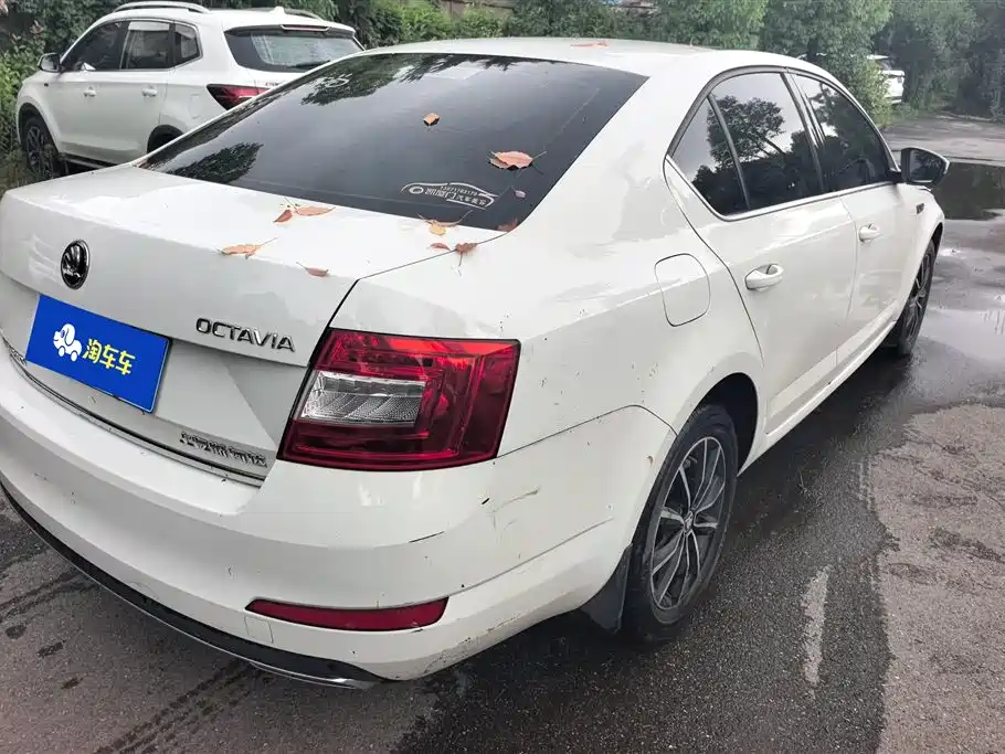 Octavia TSI280 DSG Smart Travel