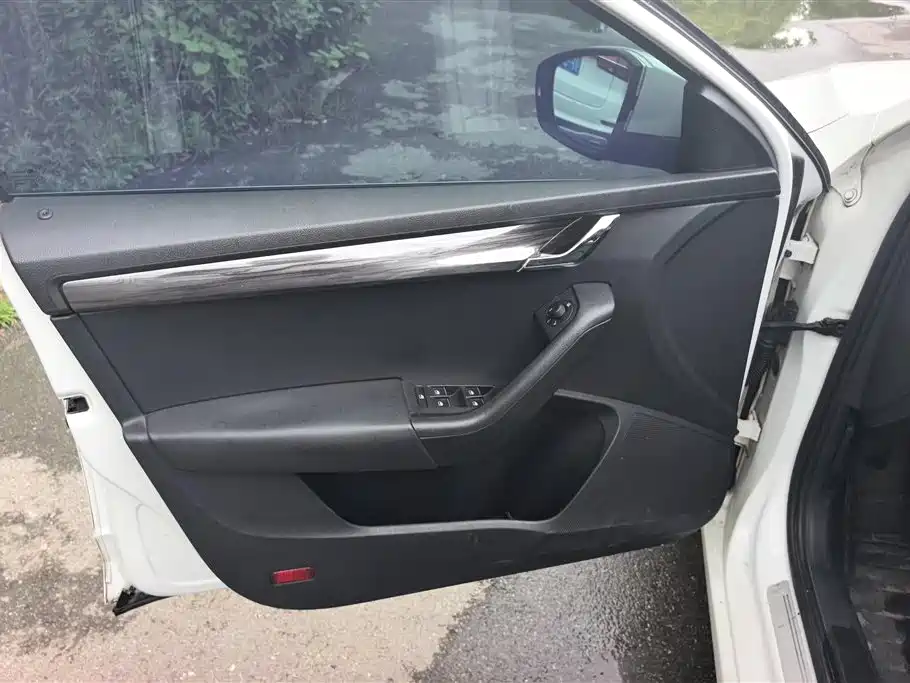 Octavia TSI280 DSG Smart Travel