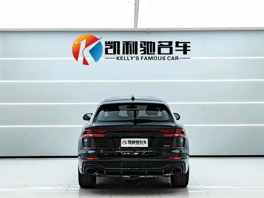 Audi Q8 55 TFSI Luxury Dynamic