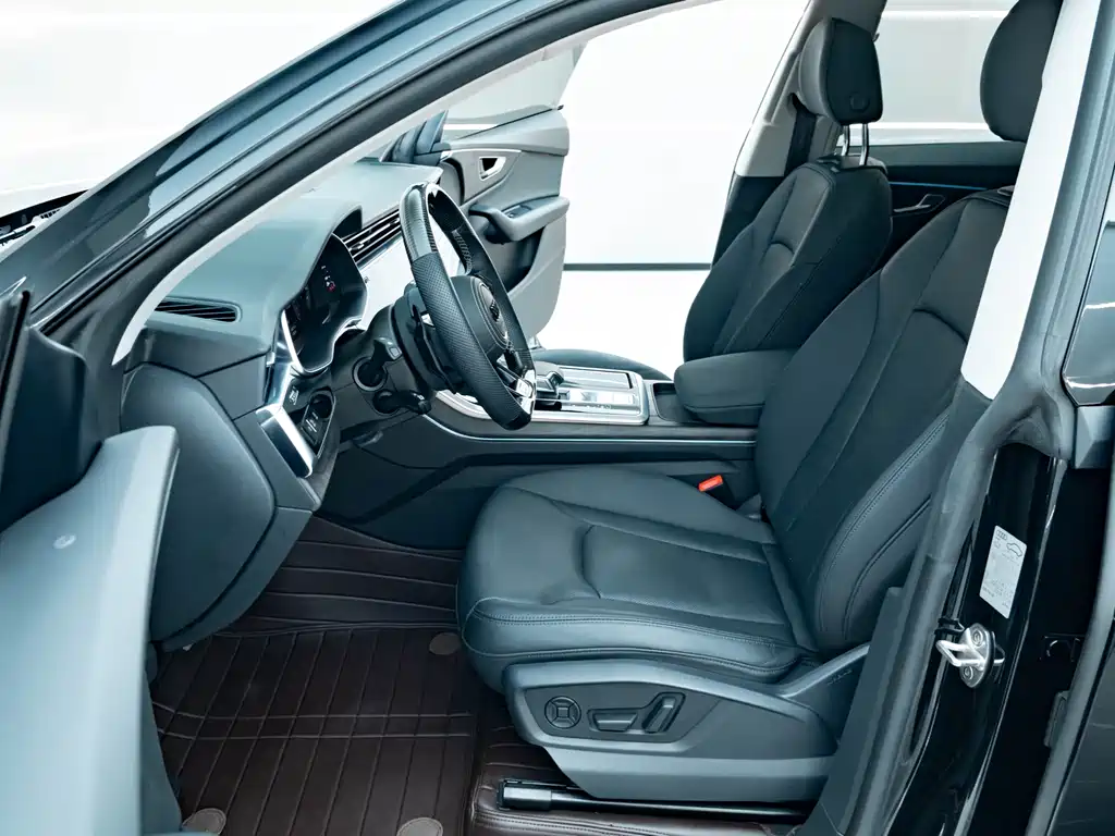 Audi Q8 55 TFSI Luxury Dynamic
