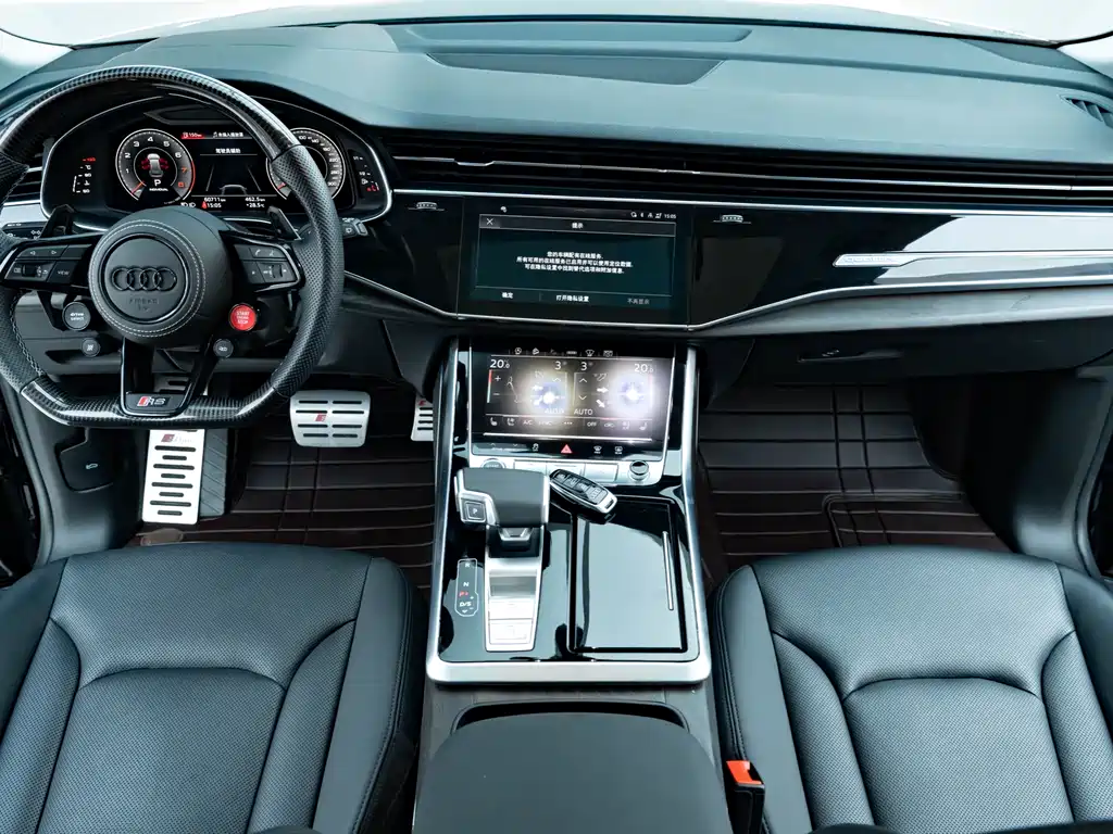 Audi Q8 55 TFSI Luxury Dynamic