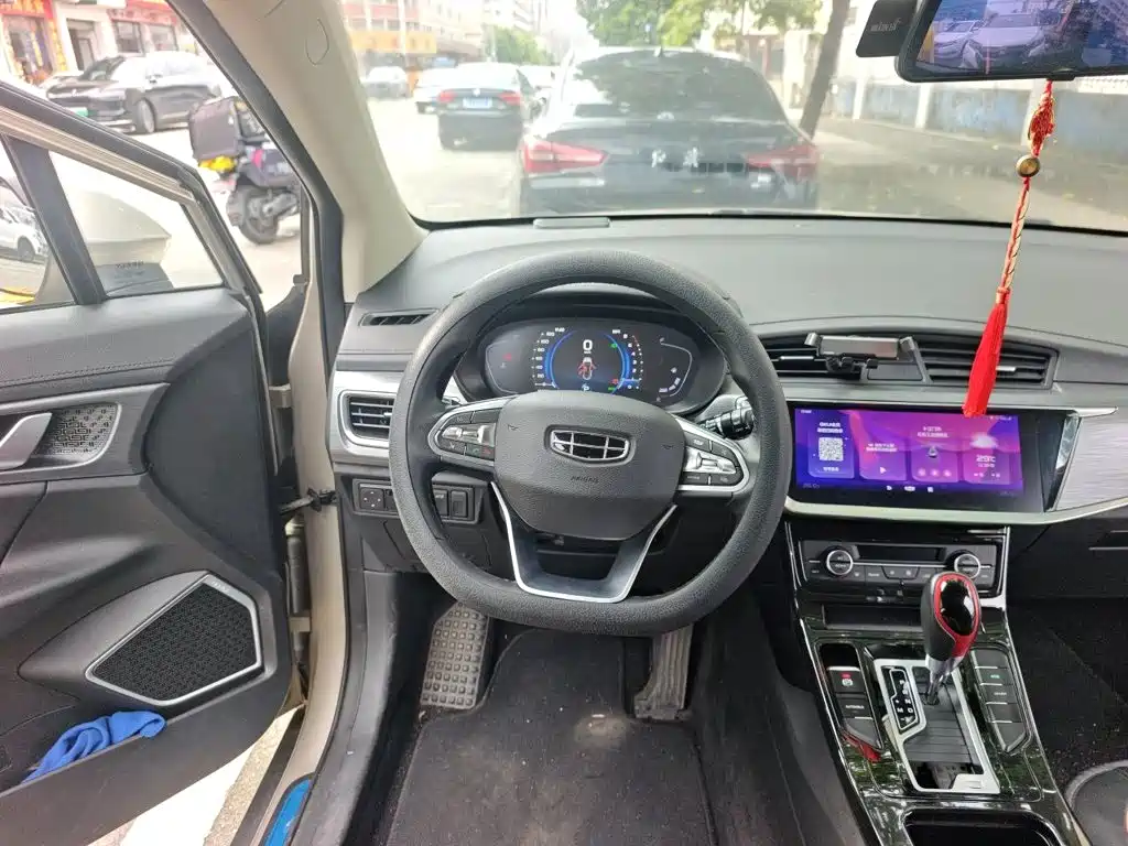 Emgrand GS 1.4 T CVT Elegant