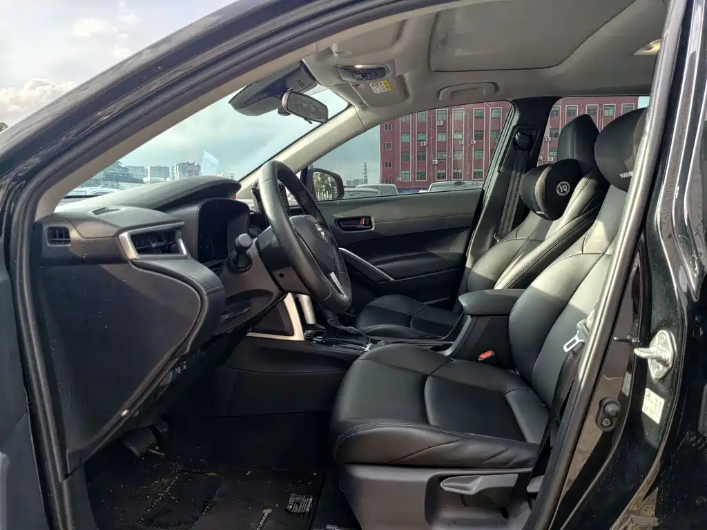 Frontlander 2.0 L CVT Leading
