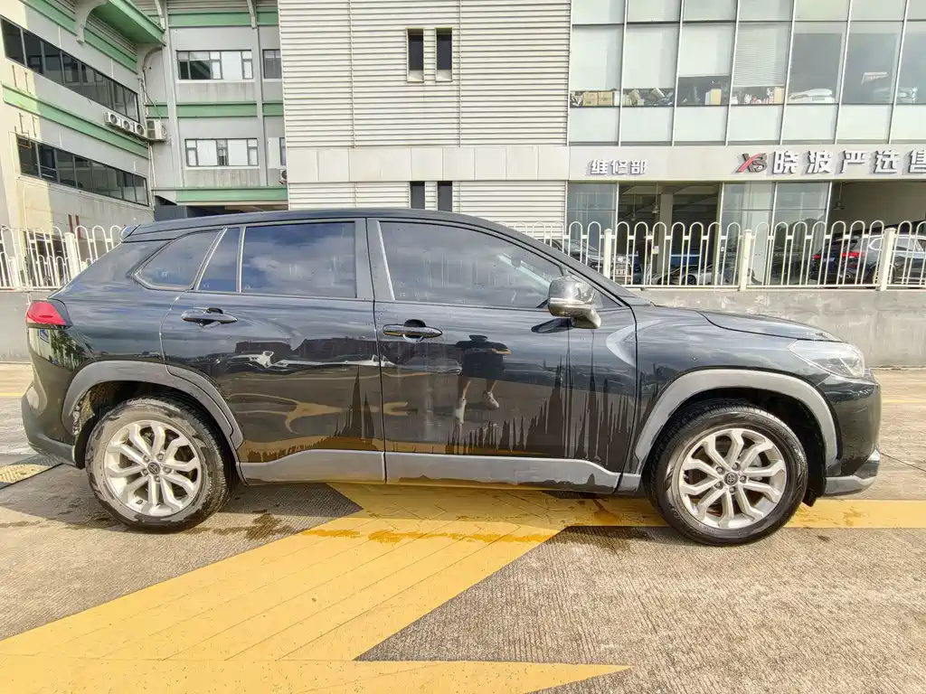 Frontlander 2.0 L CVT Leading