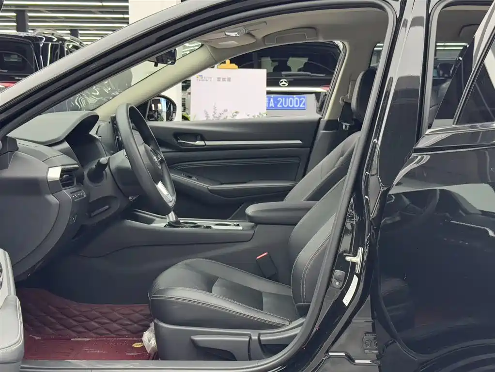 Teana 2.0 L XE Exclusive