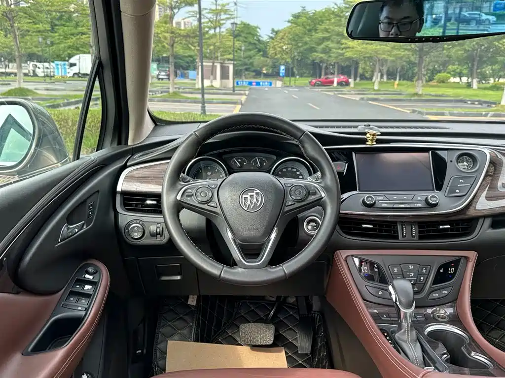 Envision Plus 28 T 4 WD Elite