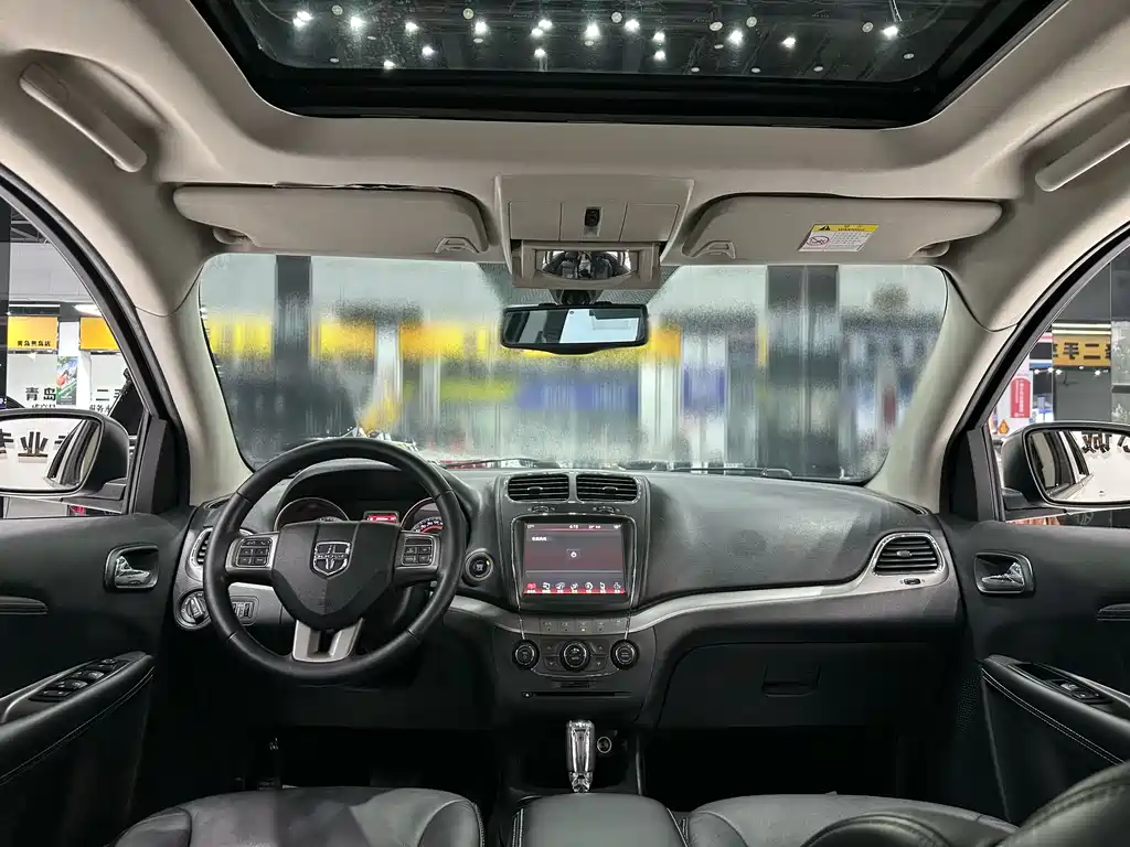 Journey 2.4 L 2 WD Wagon