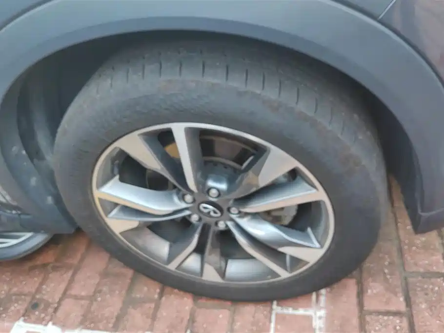 Infiniti QX60 2.0 T 4 WD Luxury
