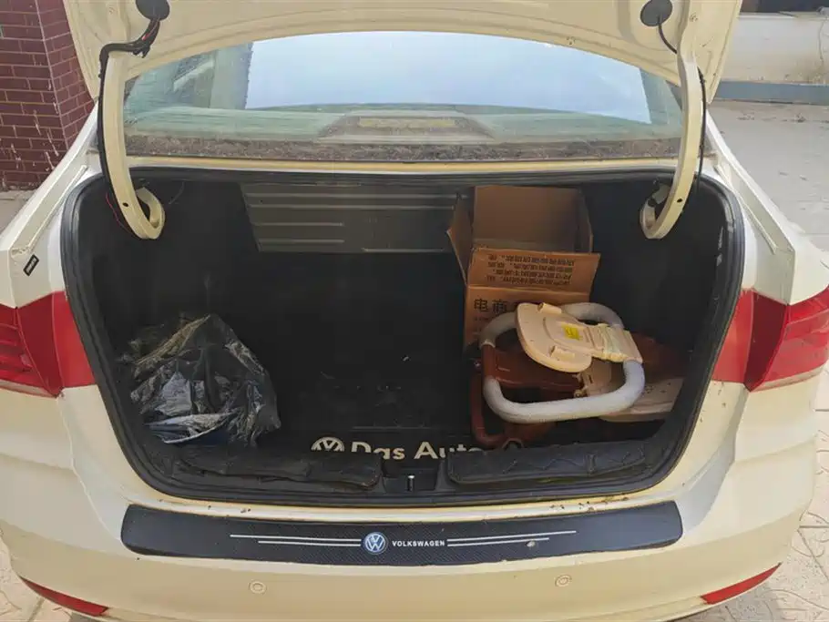 Santana 1.5 L Manual Style CN-VI